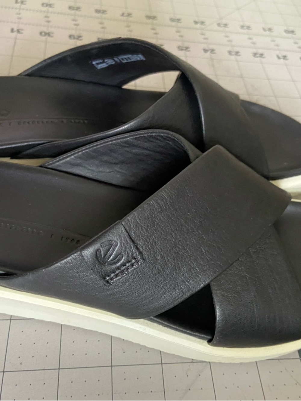 Ecco EU 39 US 9 M Black Leather Slip-On Shoe Slide Sandal - Picture 2 of 10